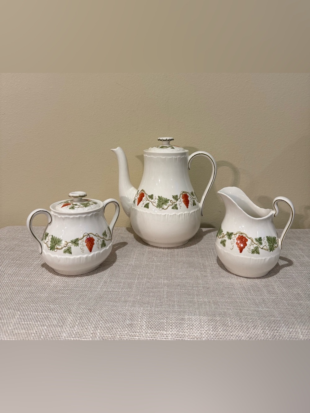 Vintage Wedgwood Bacchus Red Grape Vine Coffee Pot Sugar Creamer Set